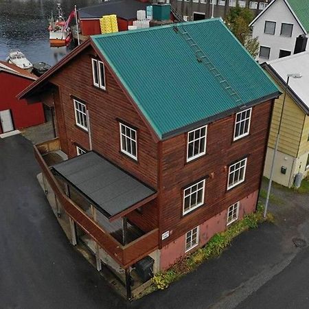 Koselig Hus I Havna Apartment Svolvaer Bagian luar foto