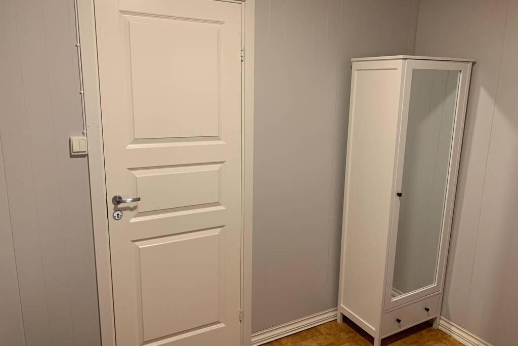 Koselig Hus I Havna Apartment Svolvaer Bagian luar foto