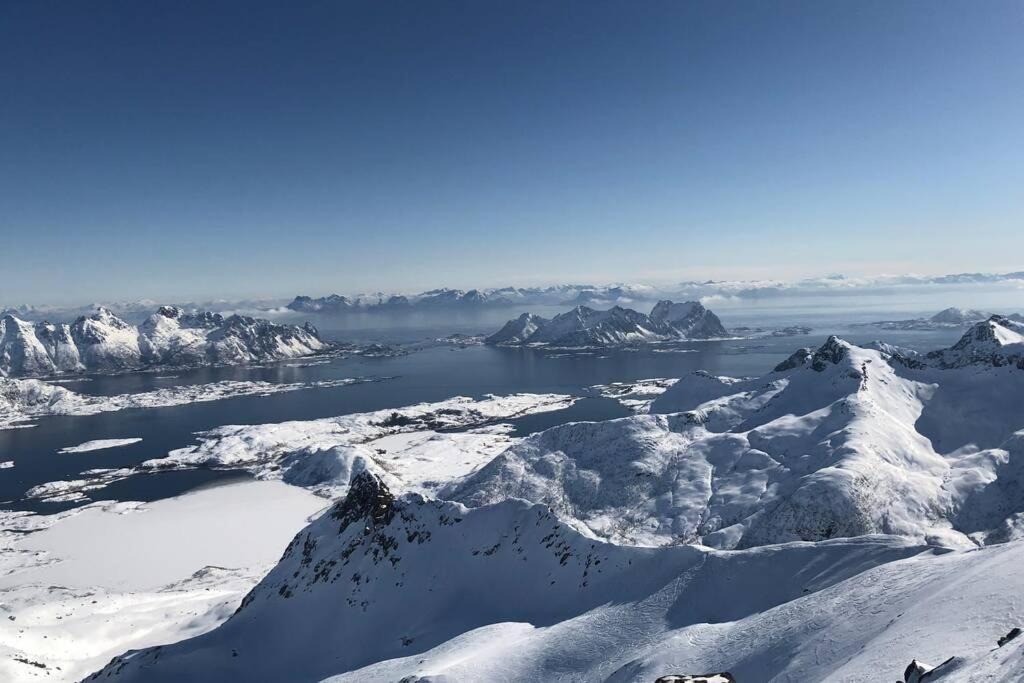 Koselig Hus I Havna Apartment Svolvaer Bagian luar foto