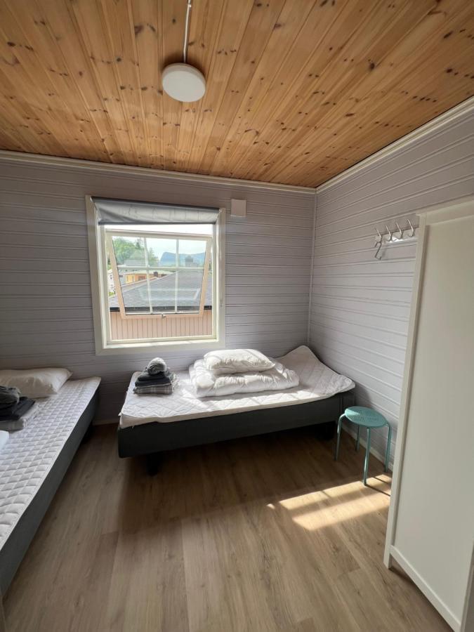 Koselig Hus I Havna Apartment Svolvaer Bagian luar foto